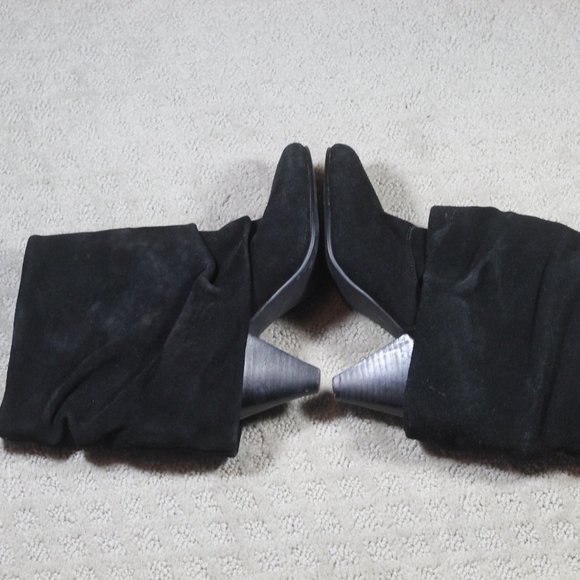 Steve Madden Size 6.5 Faux Suede Cuffed Ankle 3" Heeled Boots - Picture 4 of 6